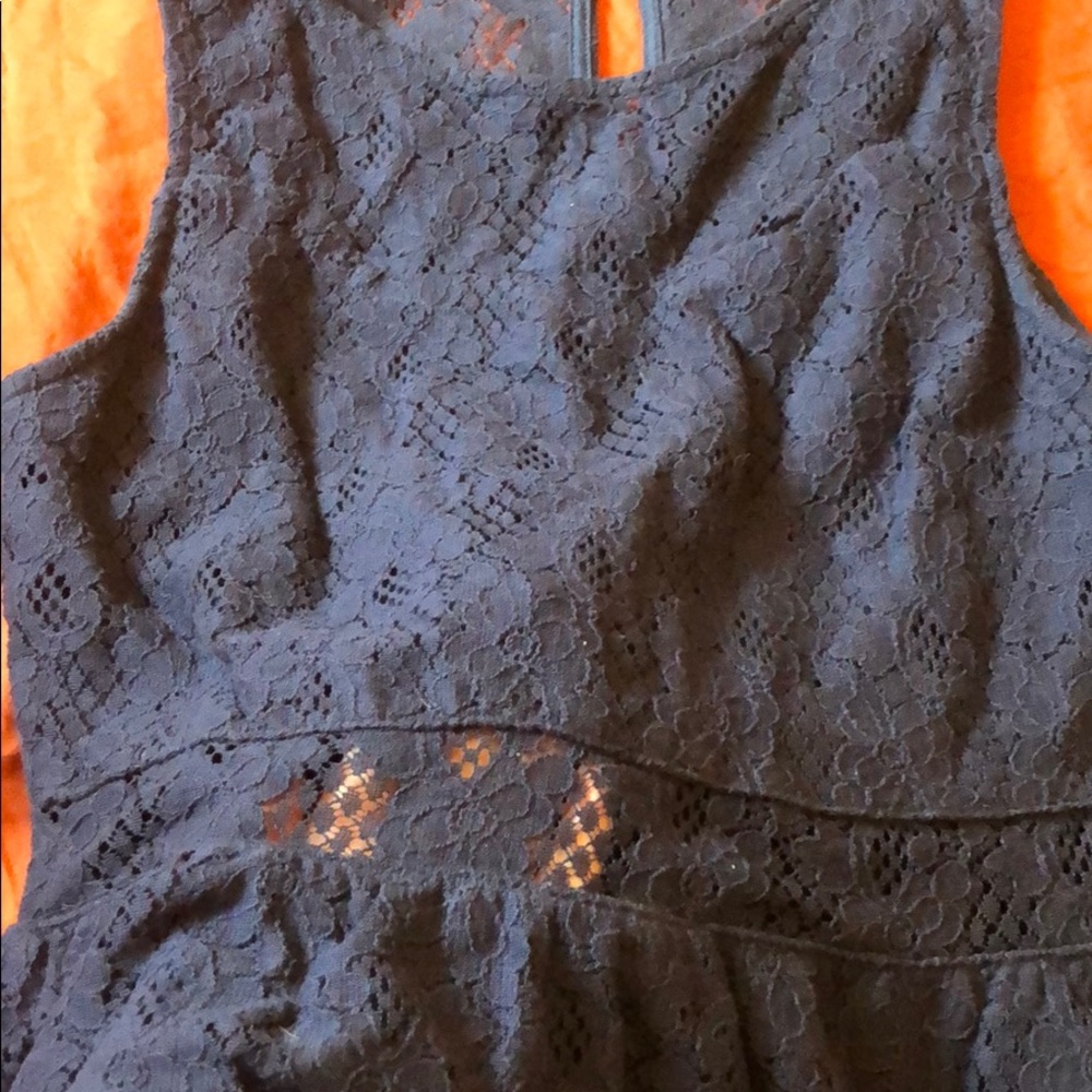 Dress - Picture 3 of 4